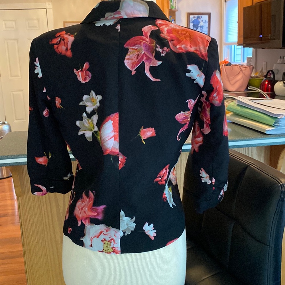 Cute jacket - Picture 3 of 5